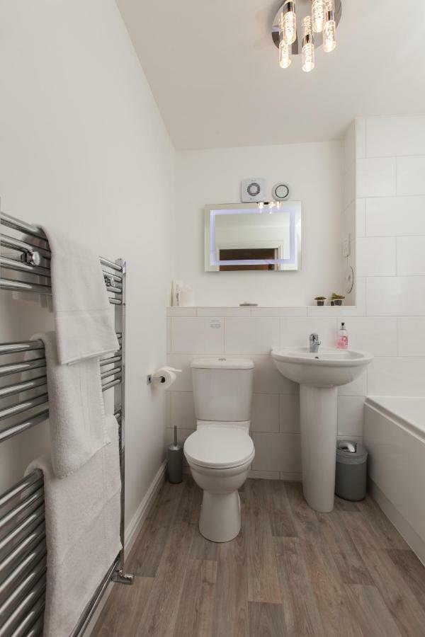 Dunfermline - Luxury Two Bedroom Apartment - Tp Екстериор снимка
